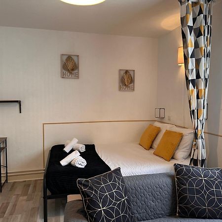 Orleans Centre Proche Gare - Appartement Fonctionnel Residence Calme Parking Prive Gratuit - Le Central Elegance Kültér fotó